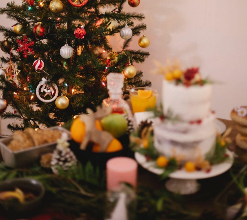 Choosing the Perfect Flocked 9-Foot Tree